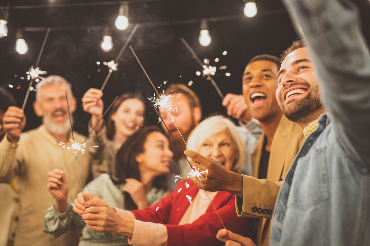 Familie feiert Silvester