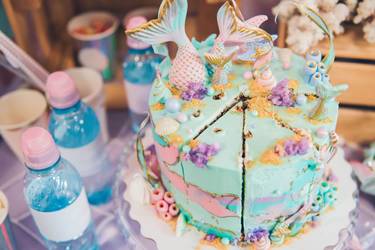 Die perfekte Torte zum Kindergeburtstag für Meerjungfrauen