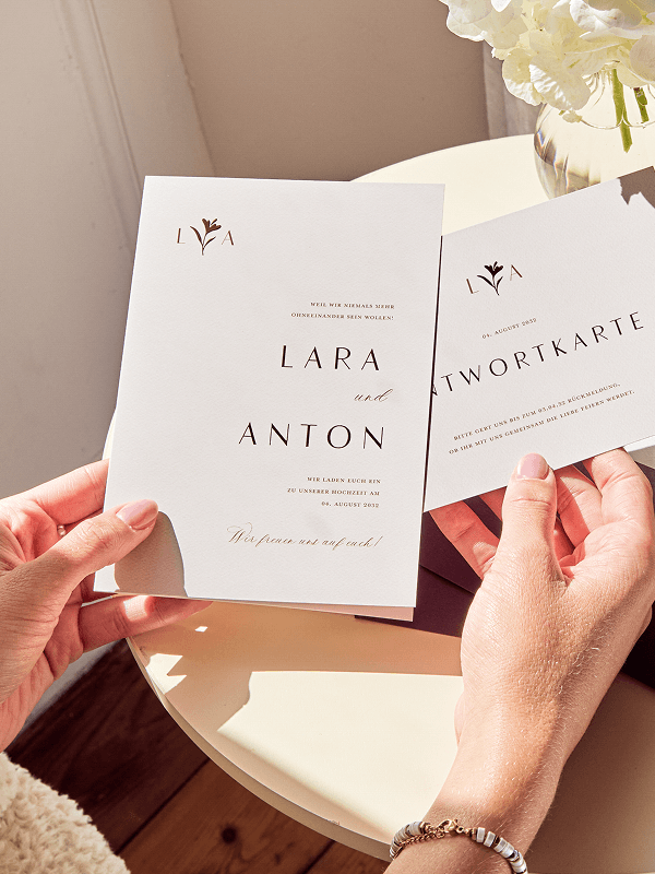 Hochzeitseinladung Monogram muse